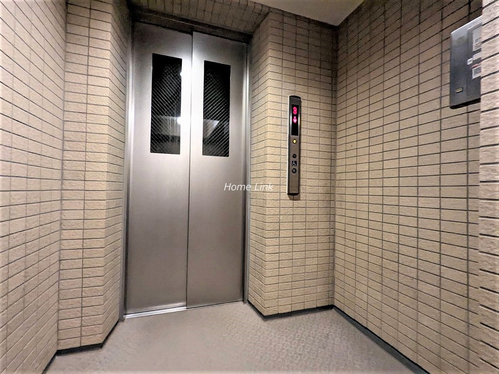 コスモ小竹向原メユール　エレベーターホール